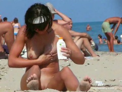 Free Kilo Movies presents: Thesandfly sexy beach fun!