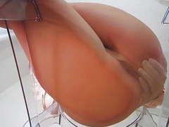 Free Kilo Movies presents: Dominant diva teasing in shiny pantyhose