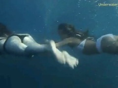 Free Kilo Movies presents: Bikini girls filmed underwater in the ocean