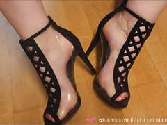 Free Kilo Movies presents: Foot fetish - french woman shoes on vends-ta-culotte