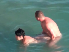 Free Kilo Movies presents: Curvy couple has hardcore sex in the ocean