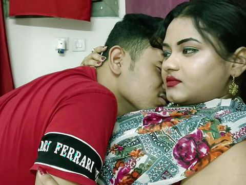 Free Kilo Movies presents: Desi hot couple softcore sex! homemade sex with clear audio