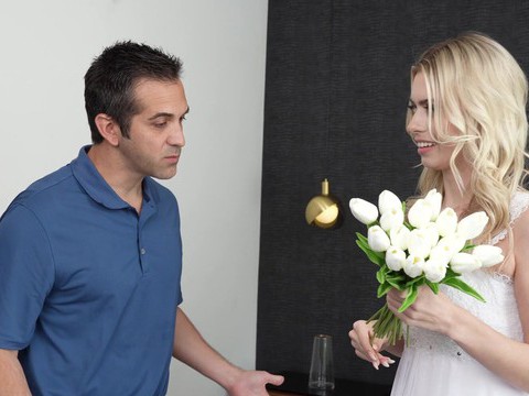 Free Kilo Movies presents: Naughty blonde jill kassidy gives a bj and gets fucked on the bed