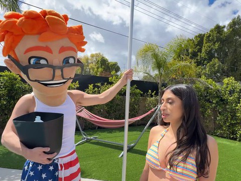 Free Kilo Movies presents: Cabana heat: sona rides the wave of pleasure with porndude