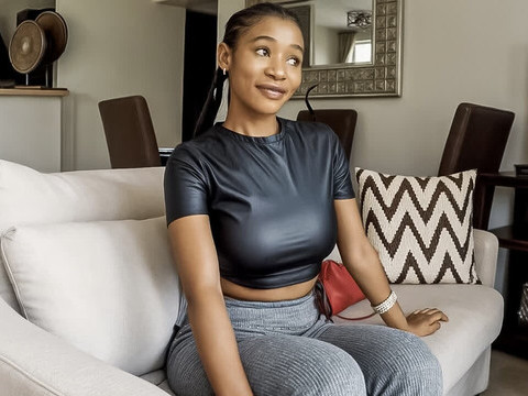 Free Kilo Movies presents: Amateur ebony model tricked to suck white cock at couch casting call