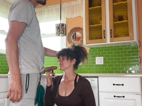 Free Kilo Movies presents: Stepmom caught and continued on facetime