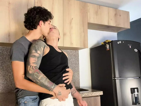 Free Kilo Movies presents: Colombian boy shows how to take a huge cock - enriquemudu & milky_santy
